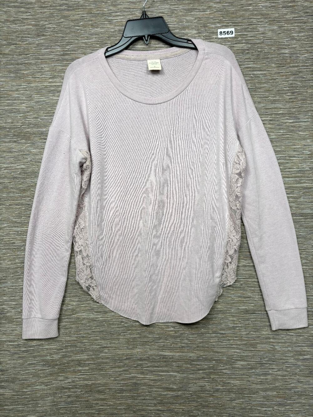 Abercrombie And Fitch Knit Top Womens Size M Lilac Long Sleeve Lace Oversized